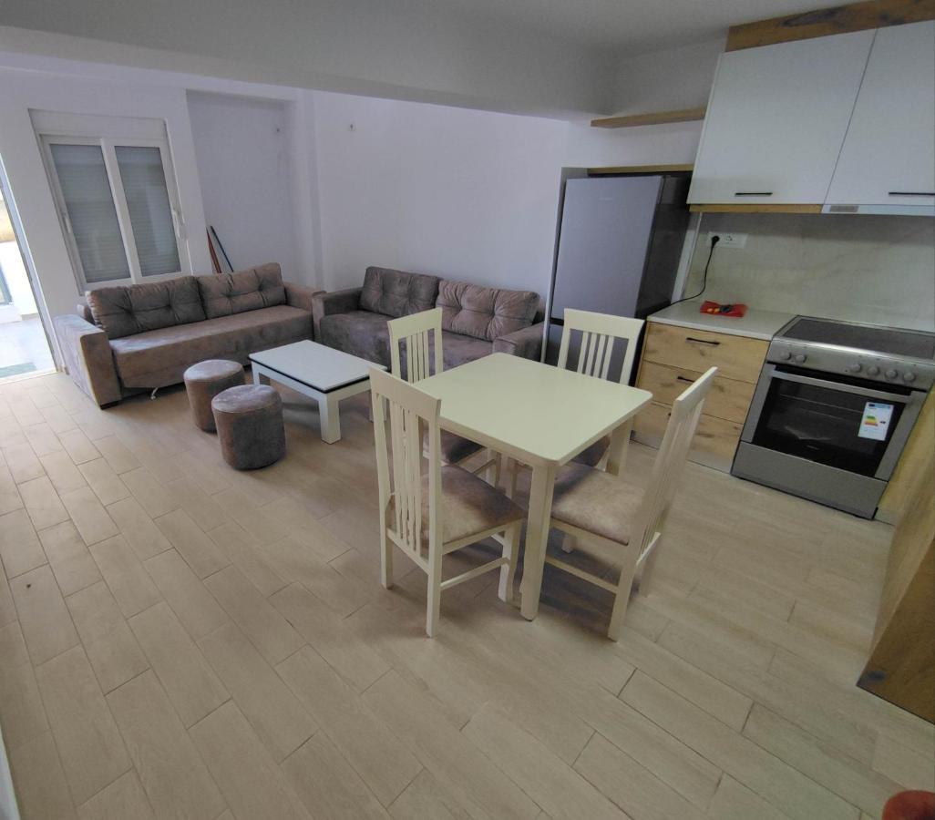 Rose Apartment Саранда Экстерьер фото
